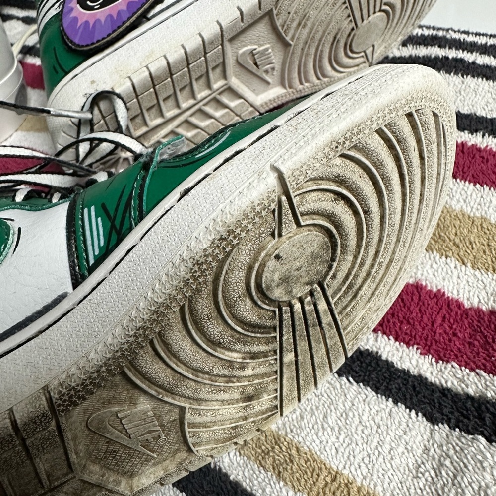Jordan 1s - Picture 5 of 7
